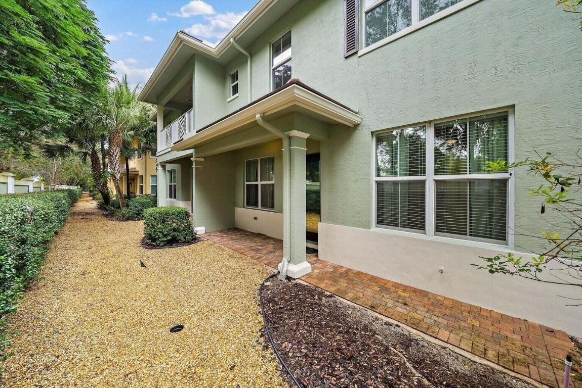 5212 Cambridge Court