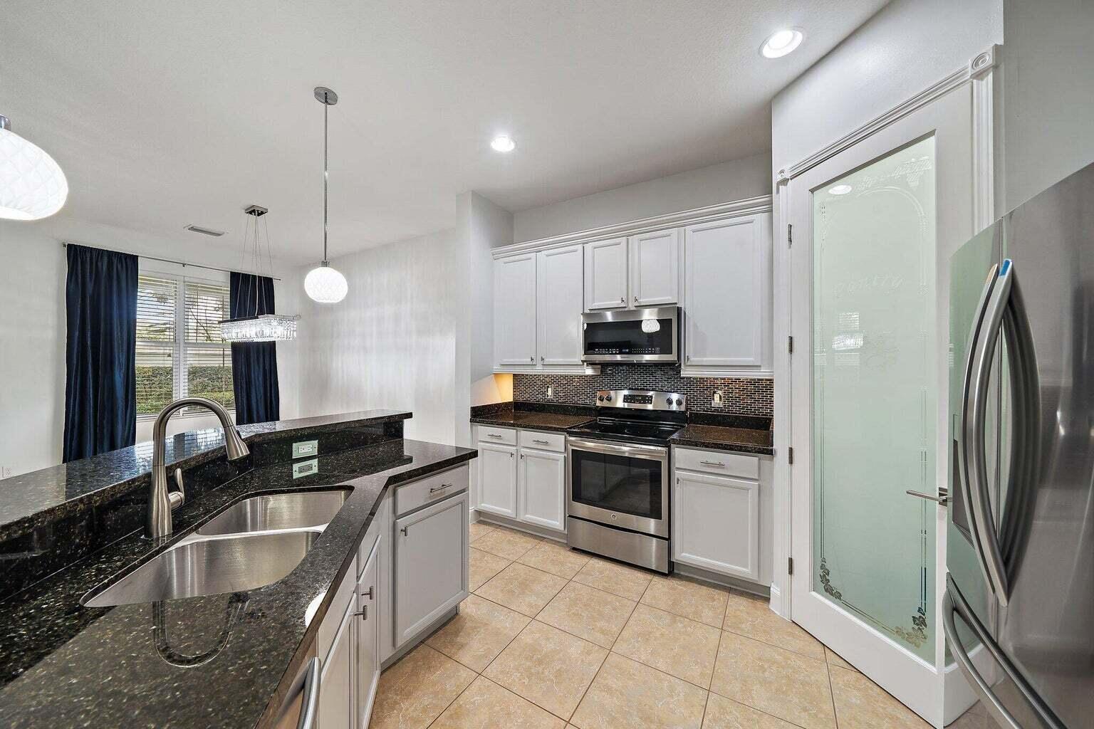 5212 Cambridge Court