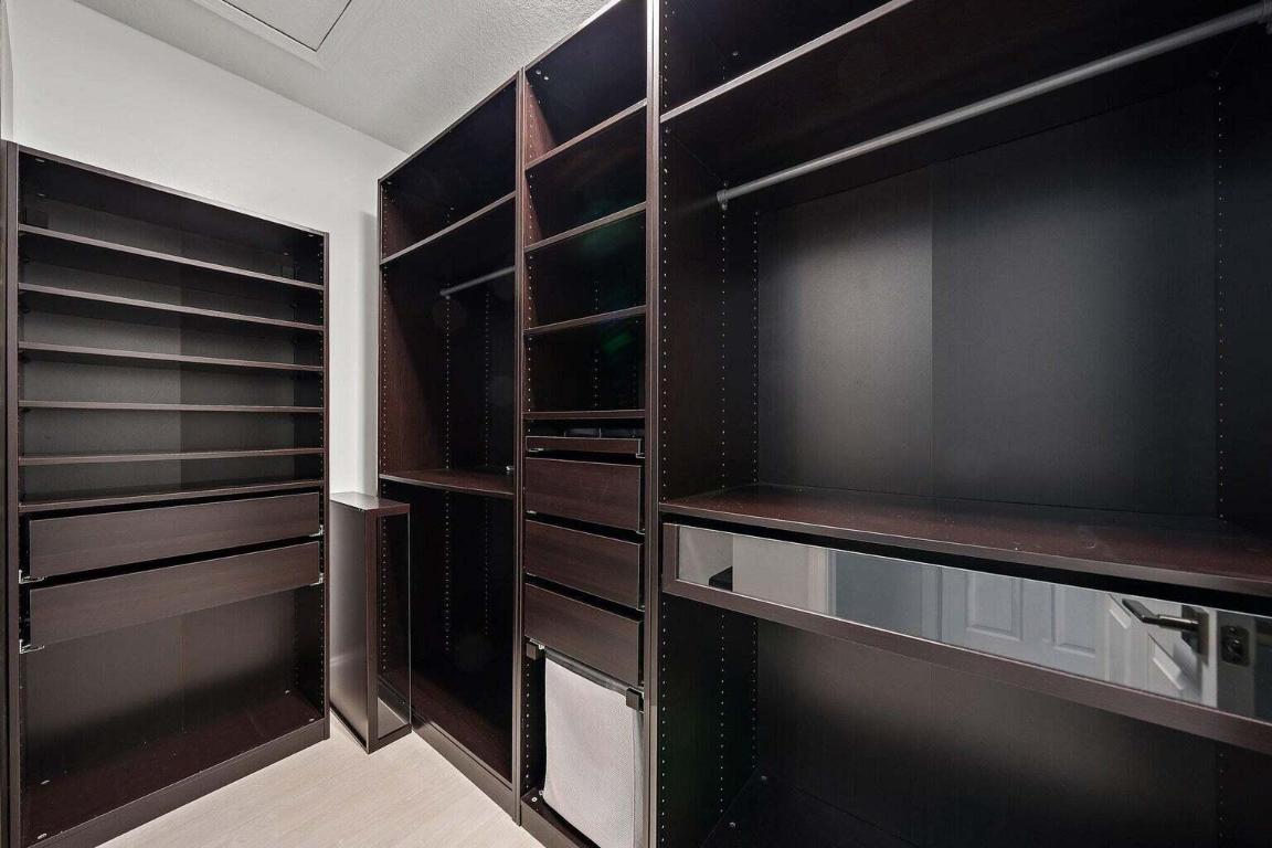 5212 Cambridge Court