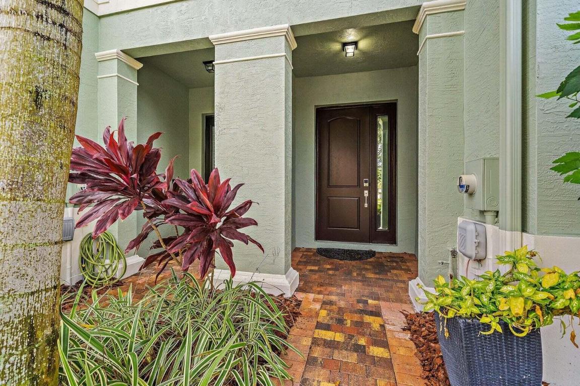 5212 Cambridge Court