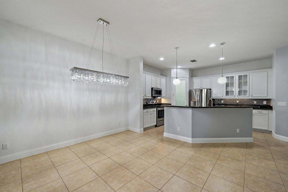 5212 Cambridge Court