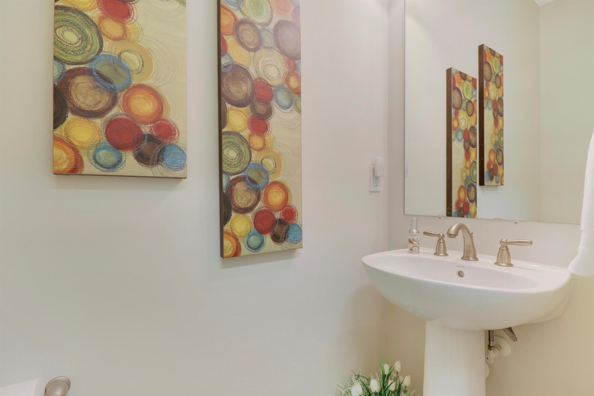 3273 E Mallory Boulevard