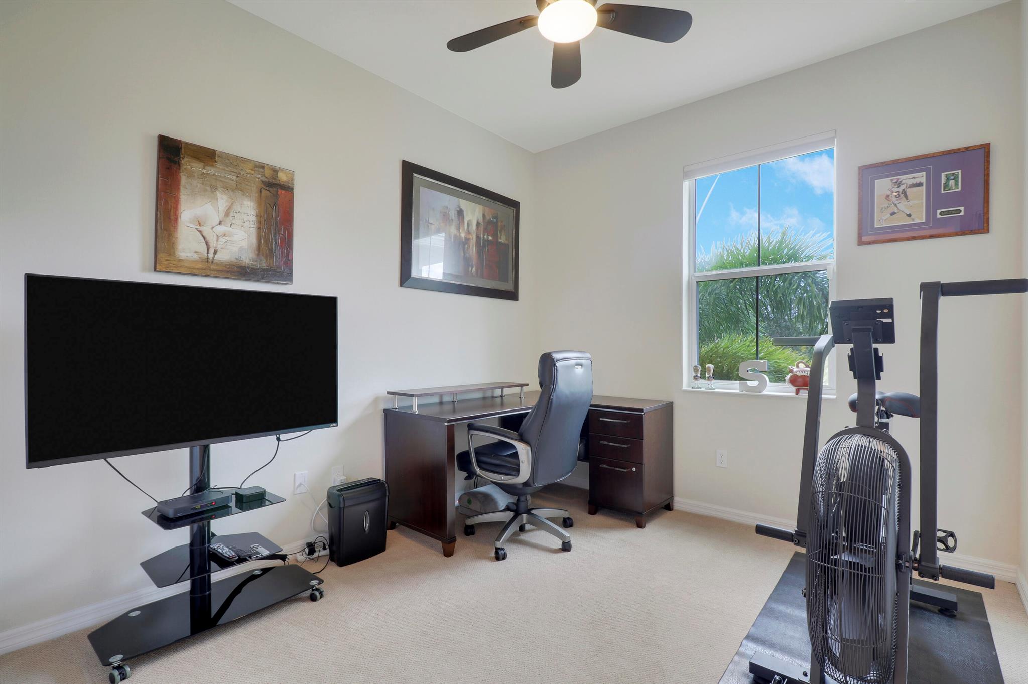 3273 E Mallory Boulevard