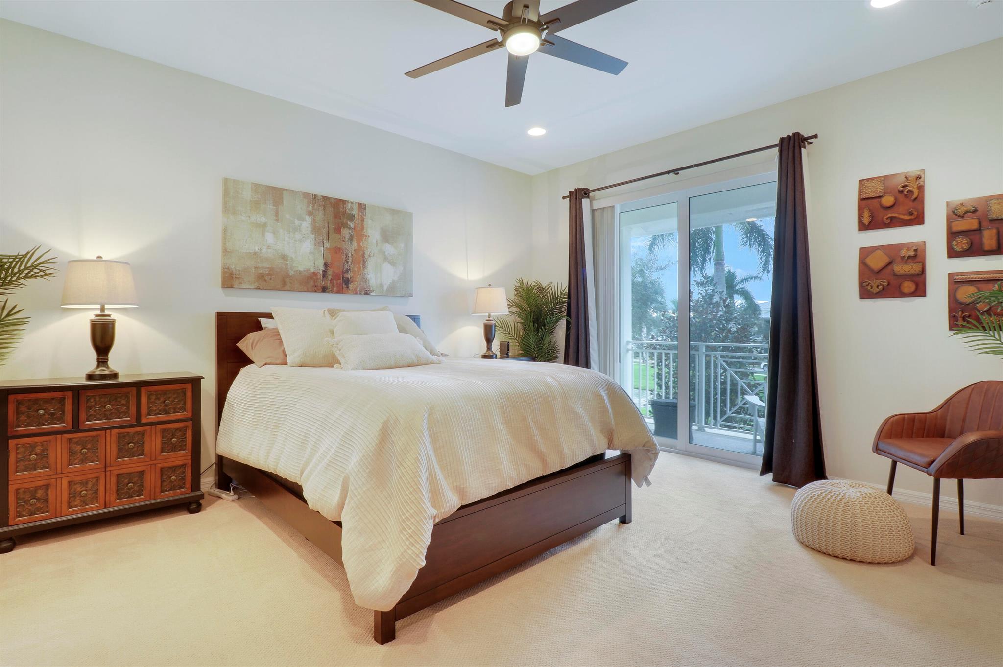 3273 E Mallory Boulevard