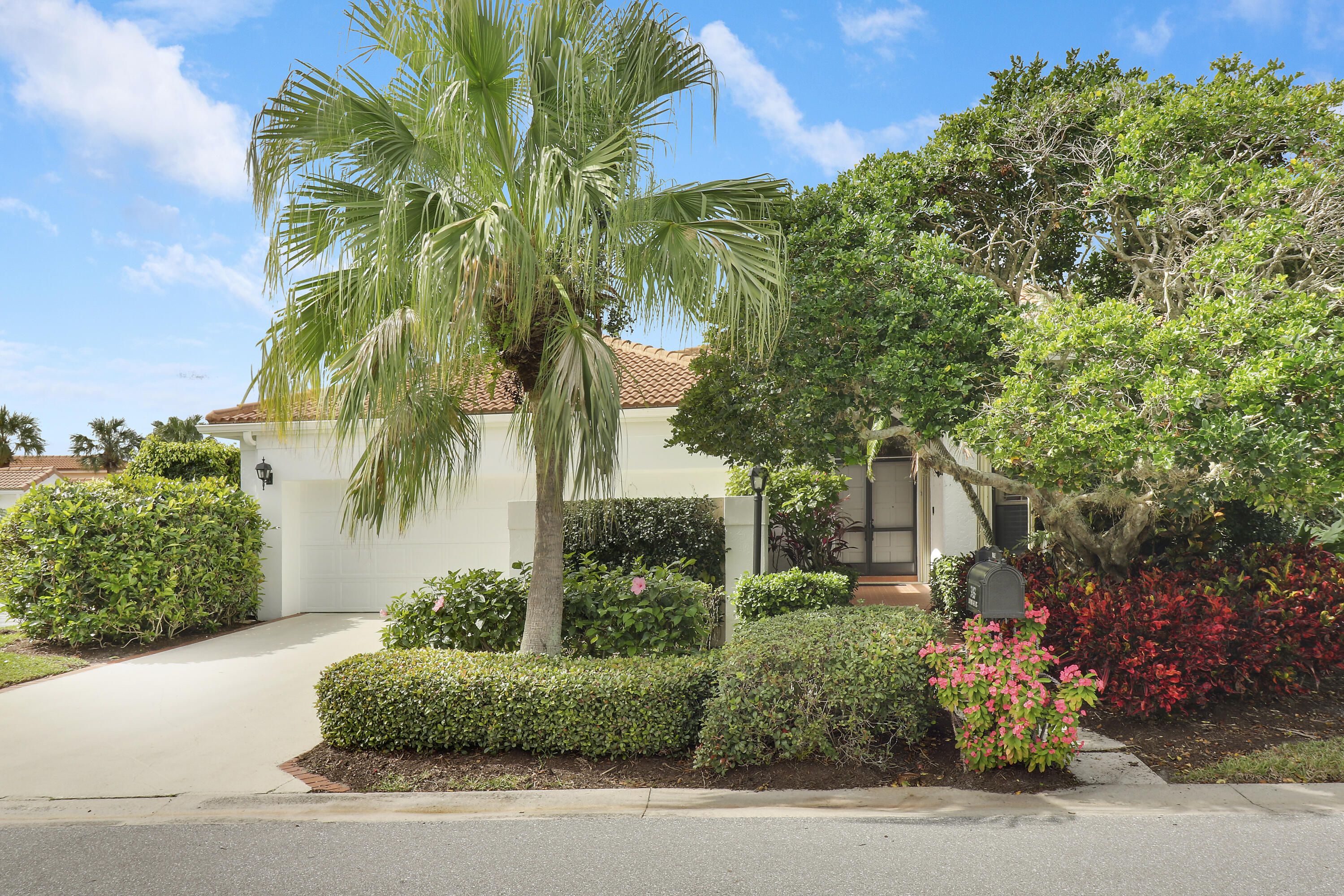 3483 Lantern Bay Drive