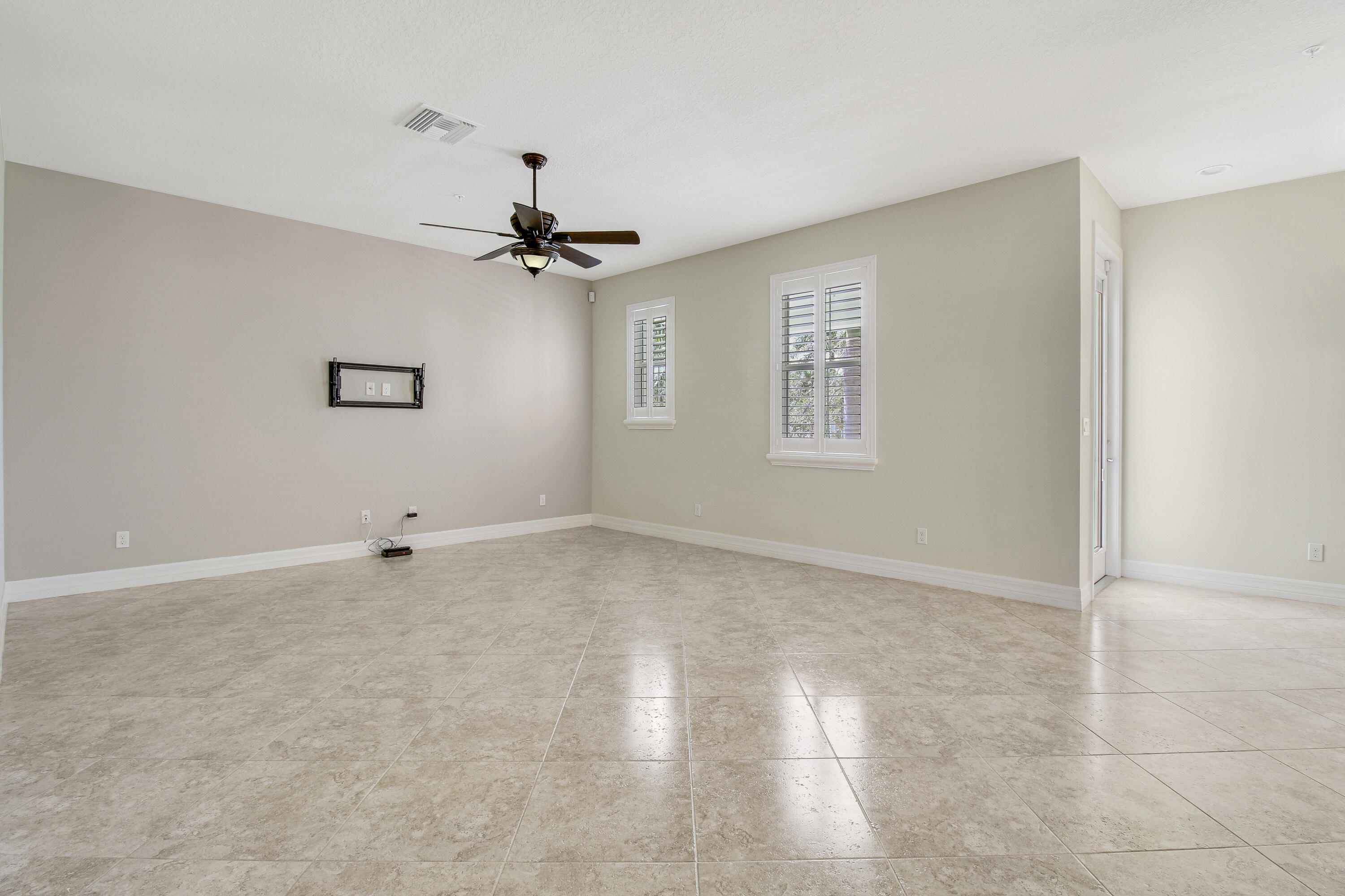 3353 E Mallory Boulevard