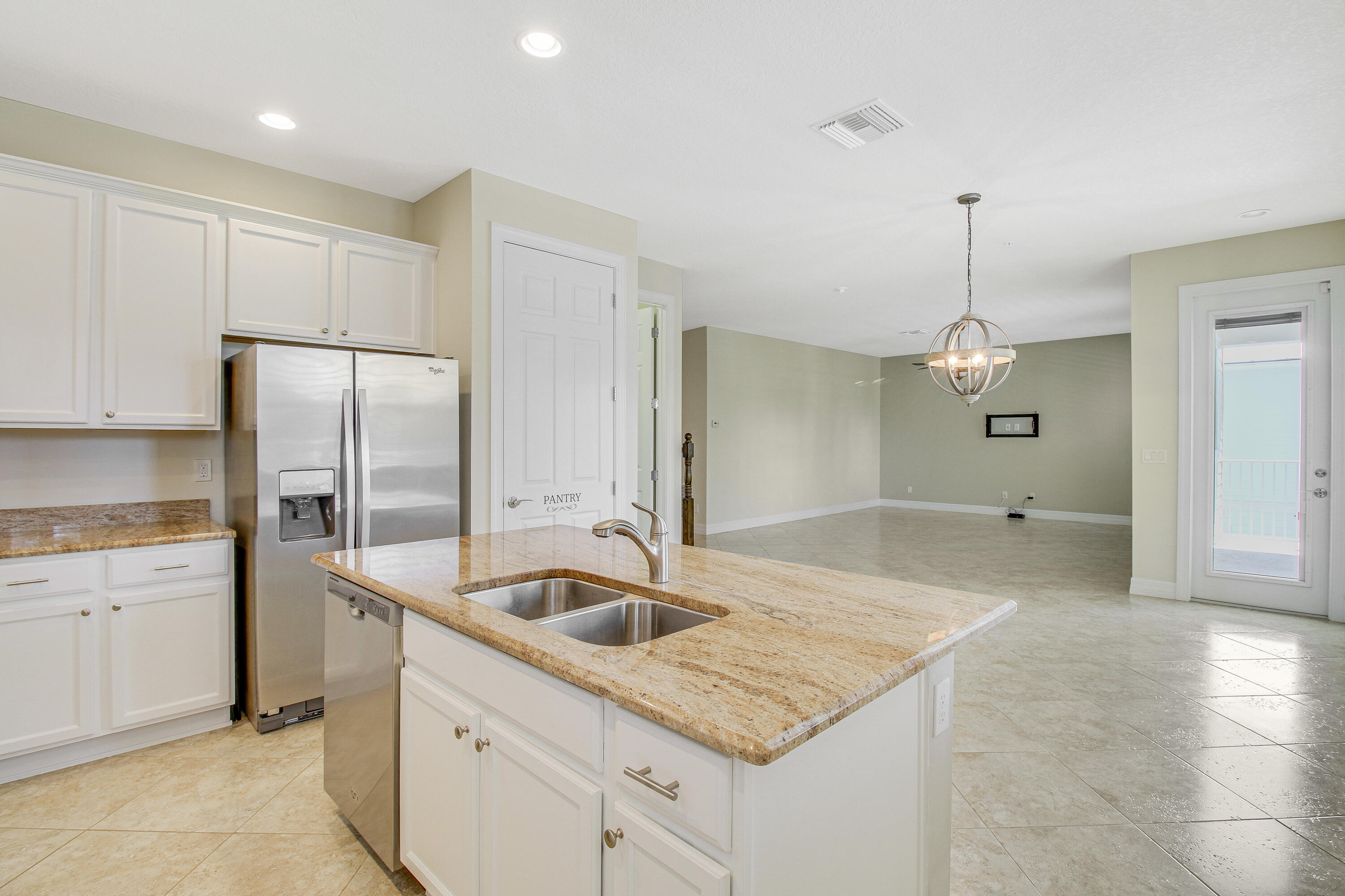 3353 E Mallory Boulevard