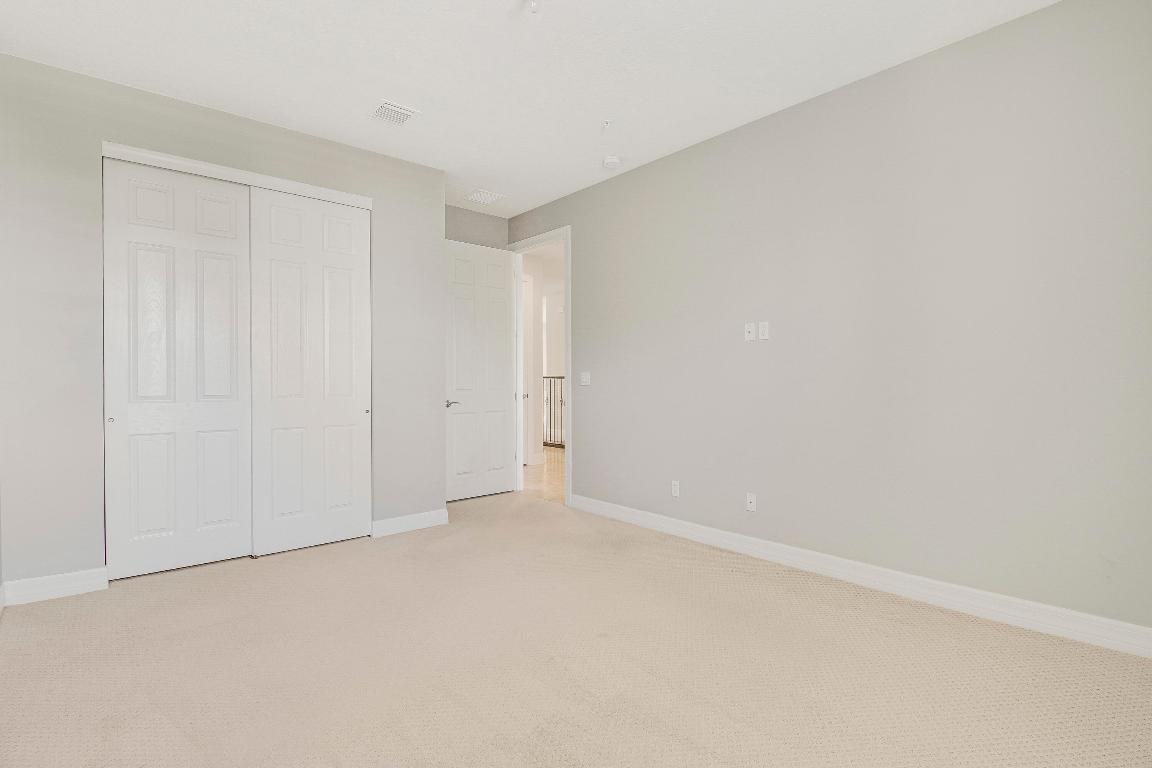 3353 E Mallory Boulevard