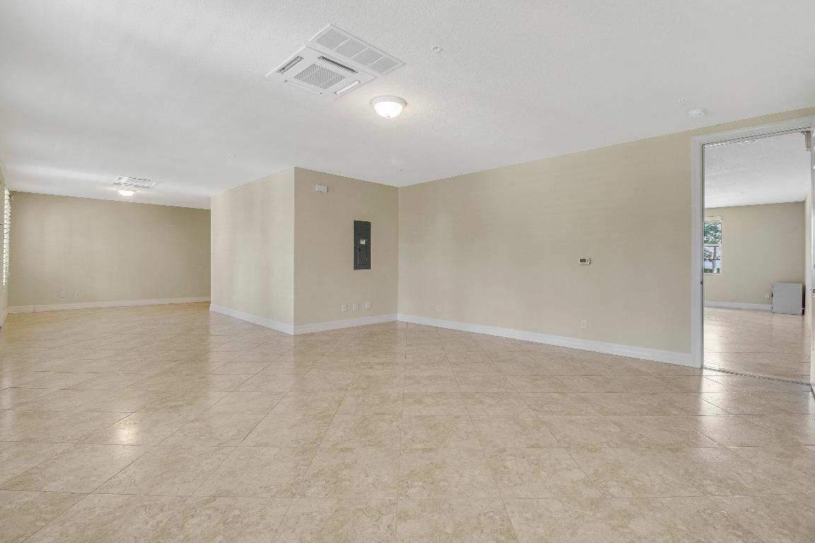 3353 E Mallory Boulevard