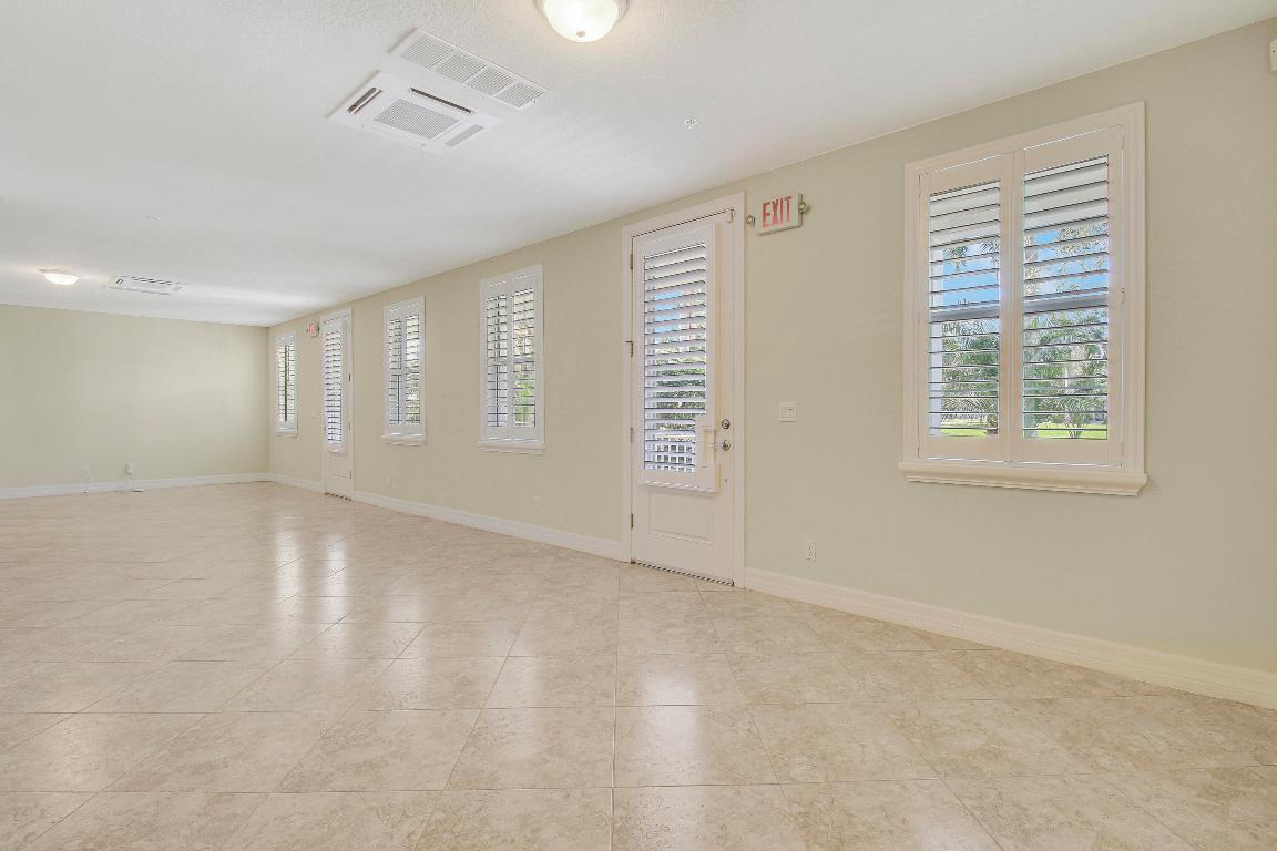 3353 E Mallory Boulevard