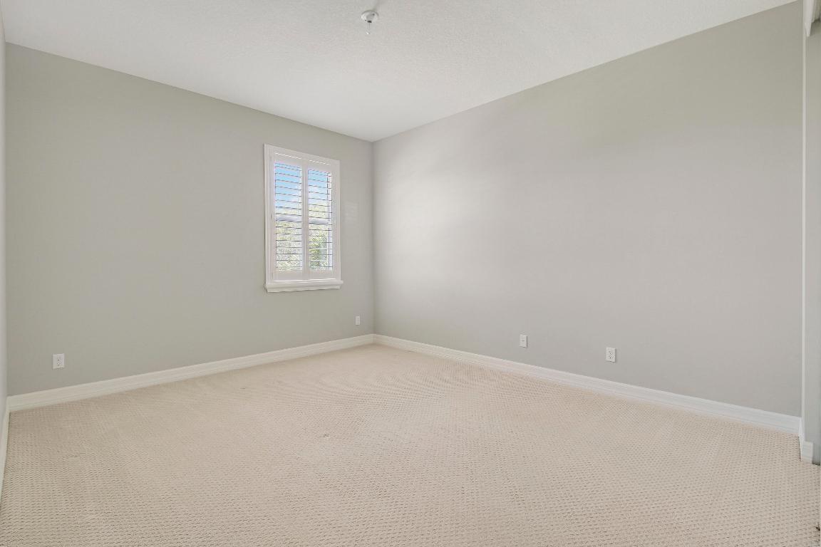 3353 E Mallory Boulevard