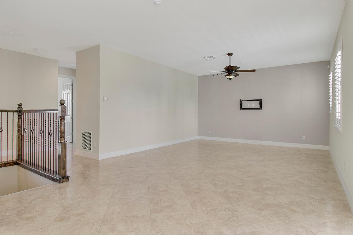 3353 E Mallory Boulevard