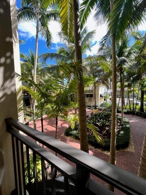 4907 Midtown Lane 1203