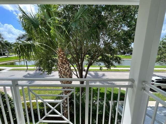 3347 E Mallory Boulevard