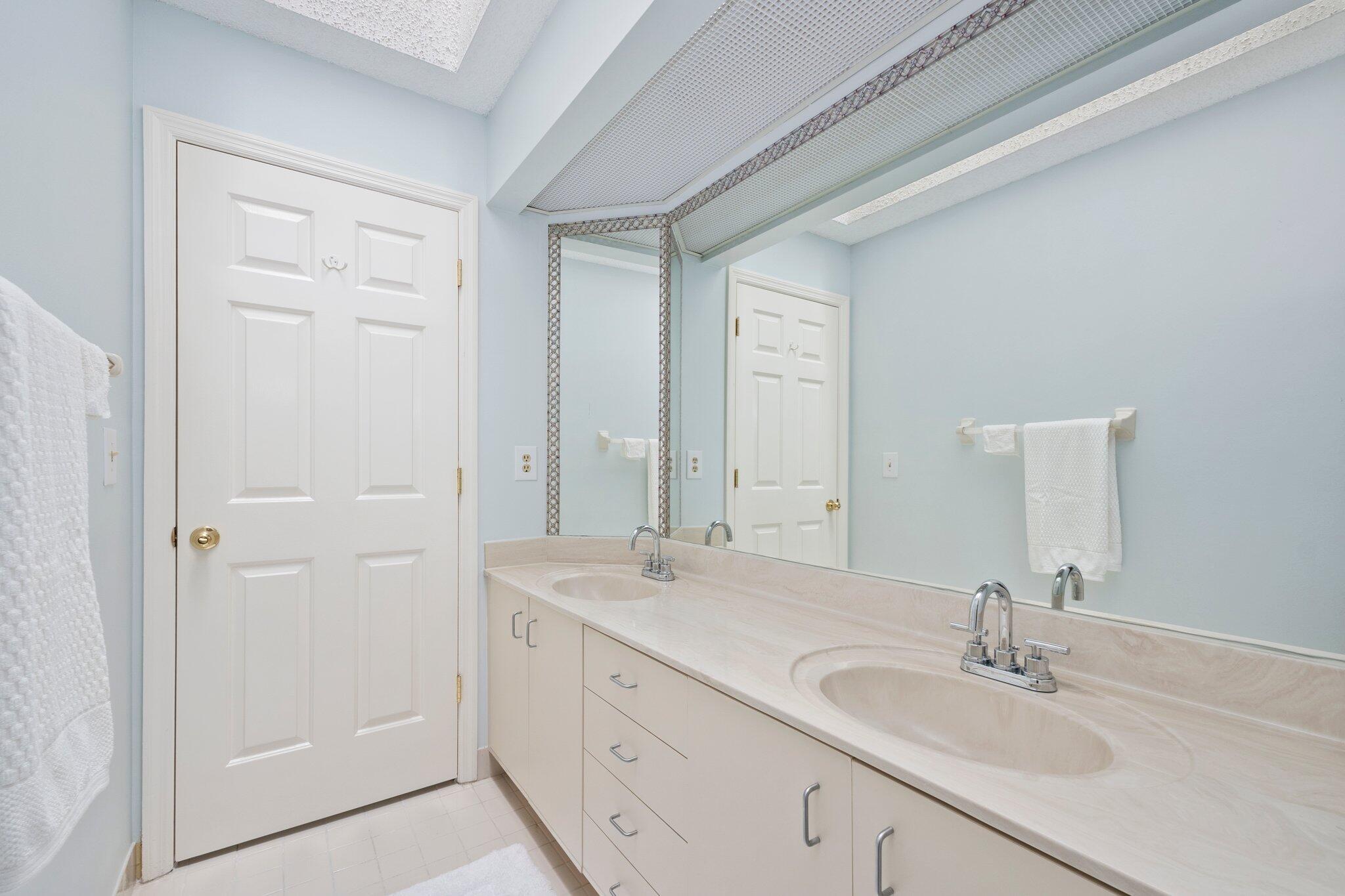 5280 SE Seascape Way 103