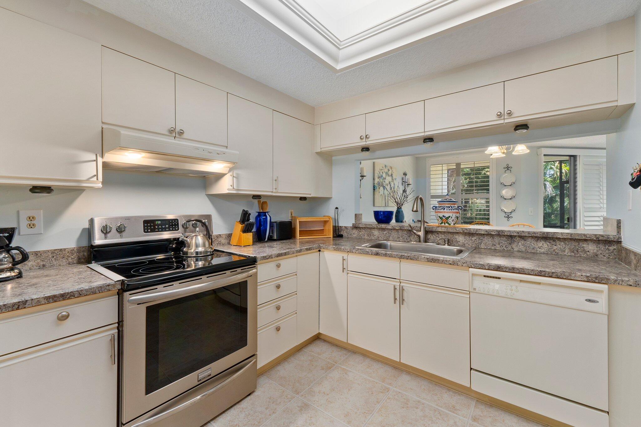 5280 SE Seascape Way 103