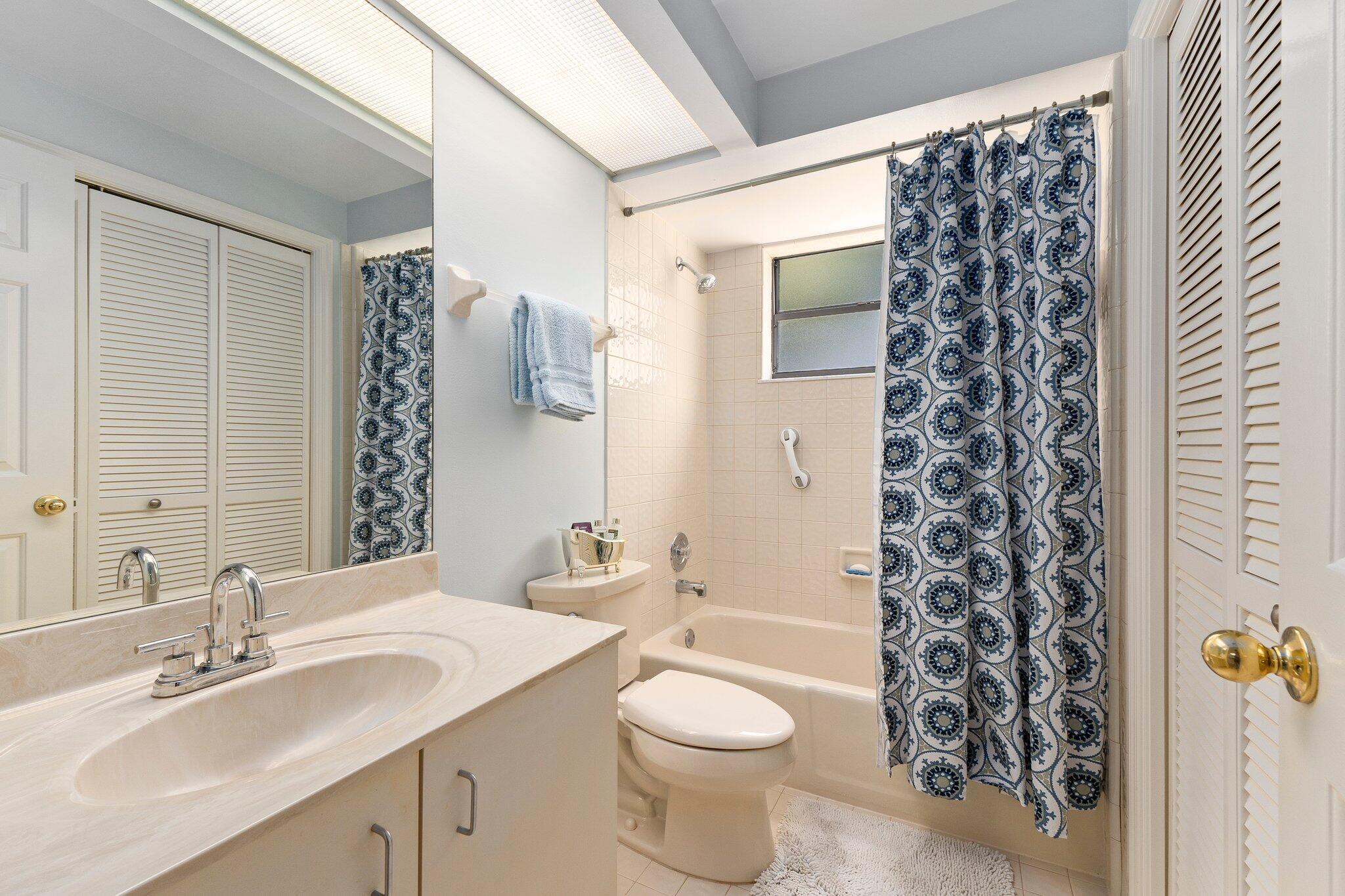 5280 SE Seascape Way 103