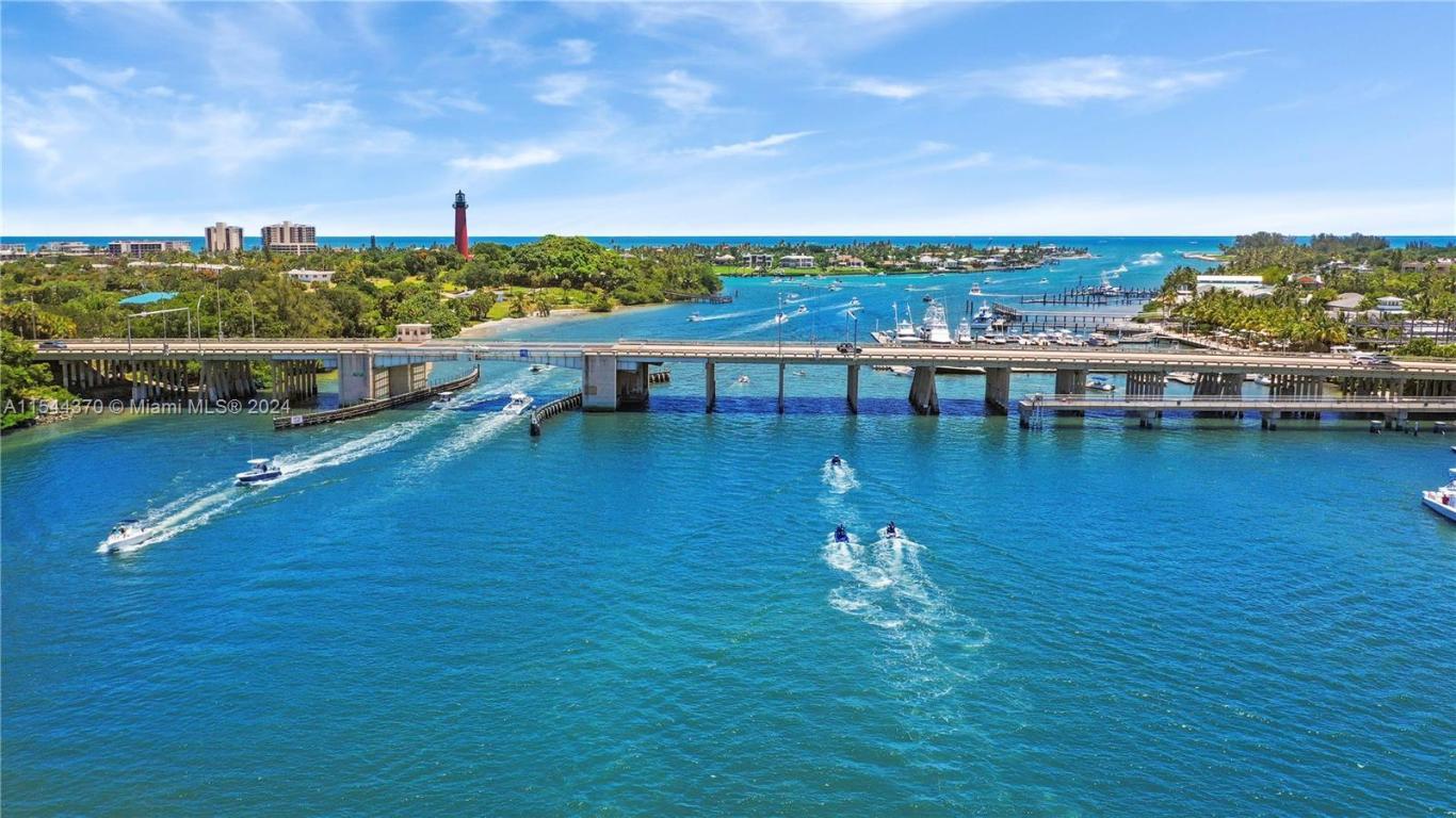 1239 N Community Drive