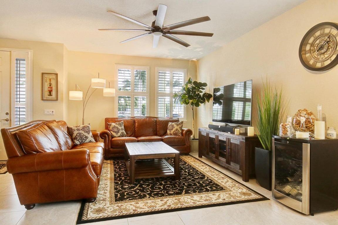 1239 N Community Drive