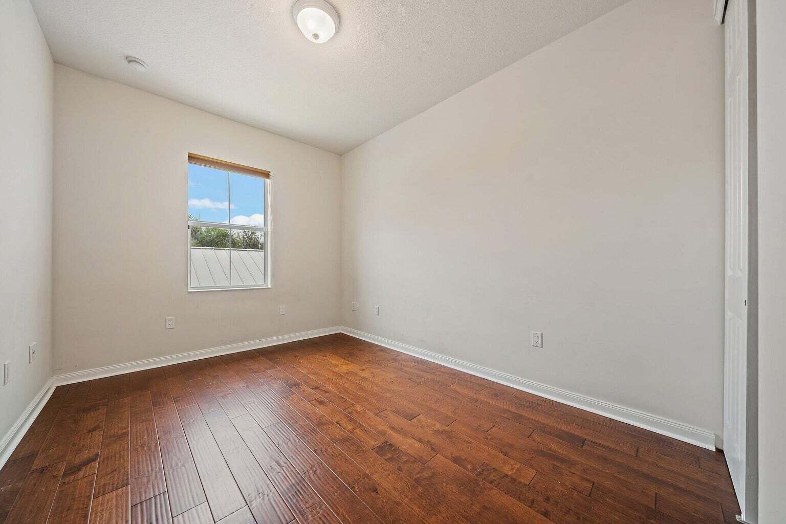 3253 Duncombe Drive