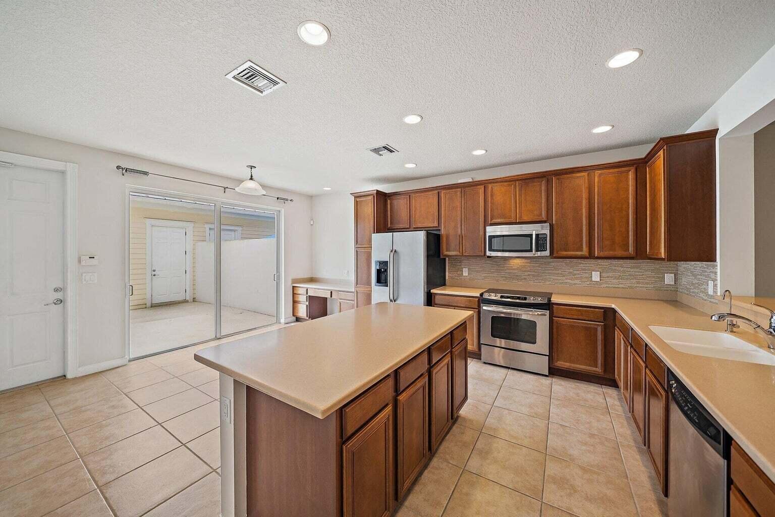 3253 Duncombe Drive
