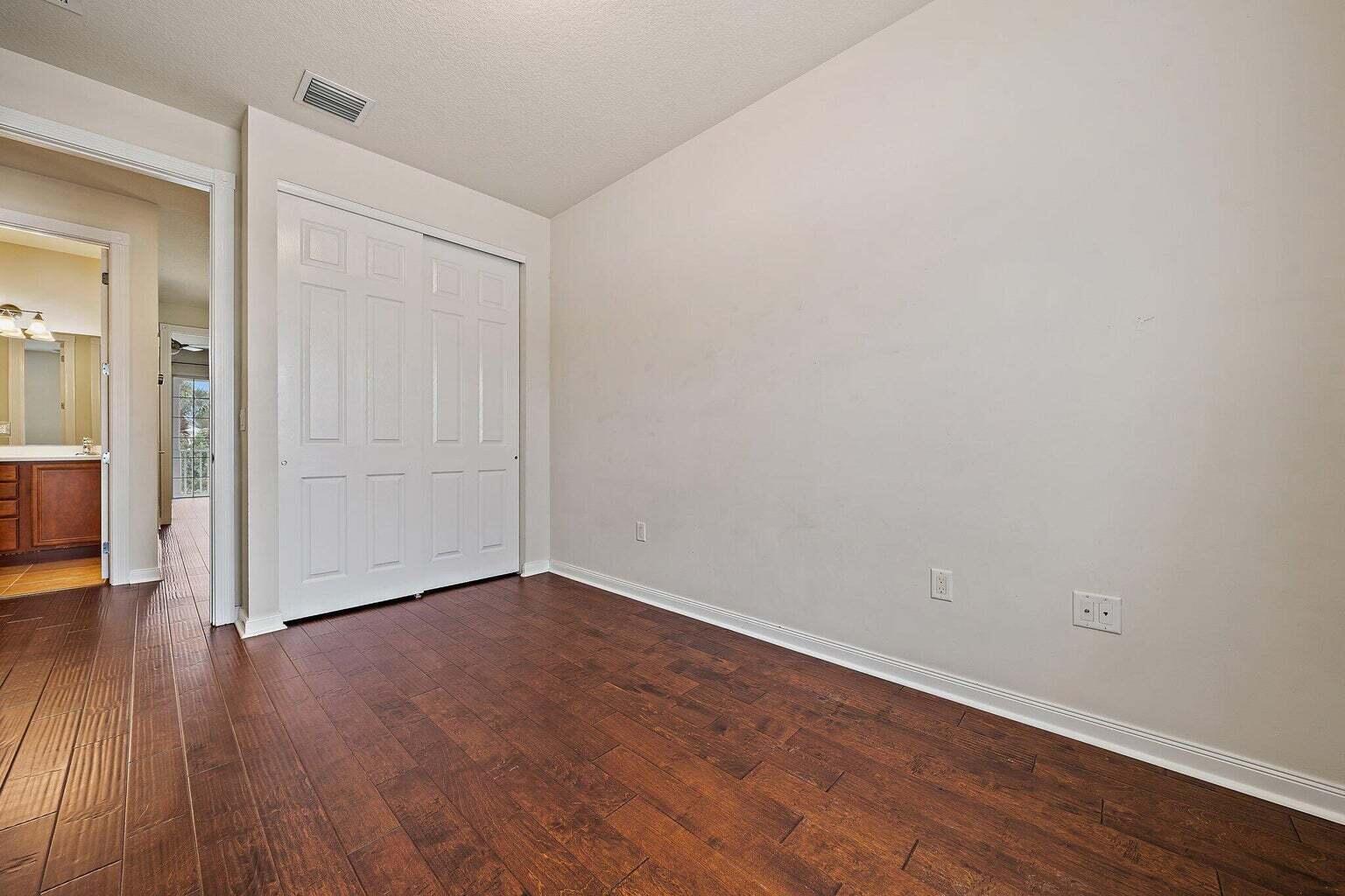 3253 Duncombe Drive