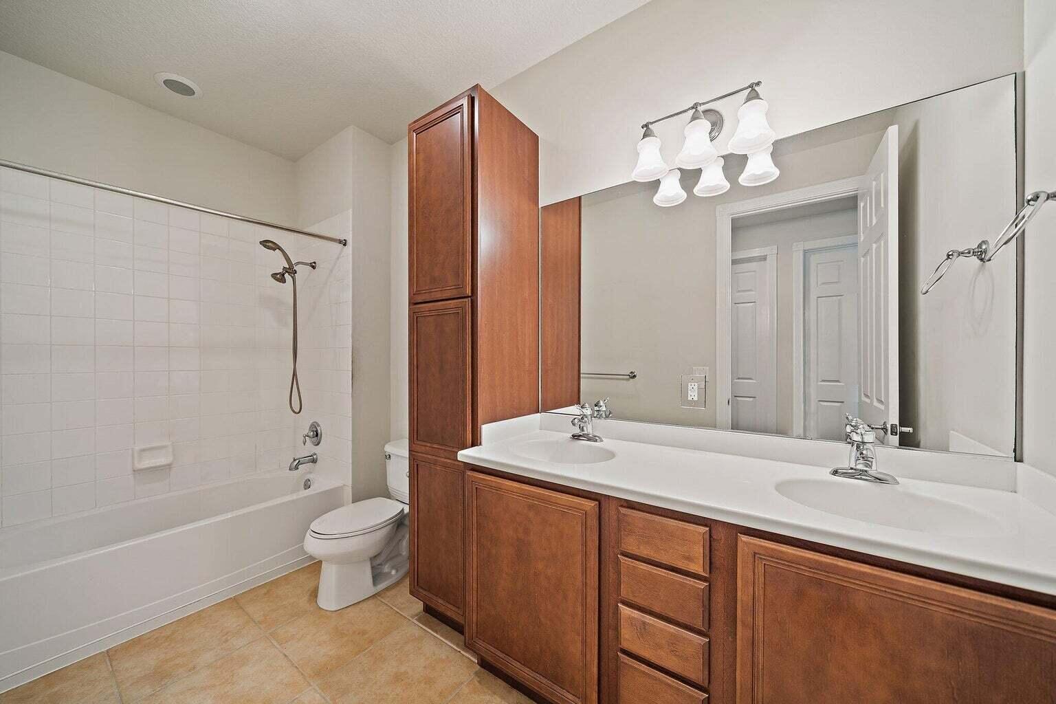 3253 Duncombe Drive