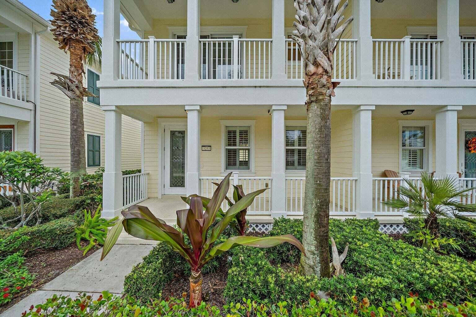 3253 Duncombe Drive
