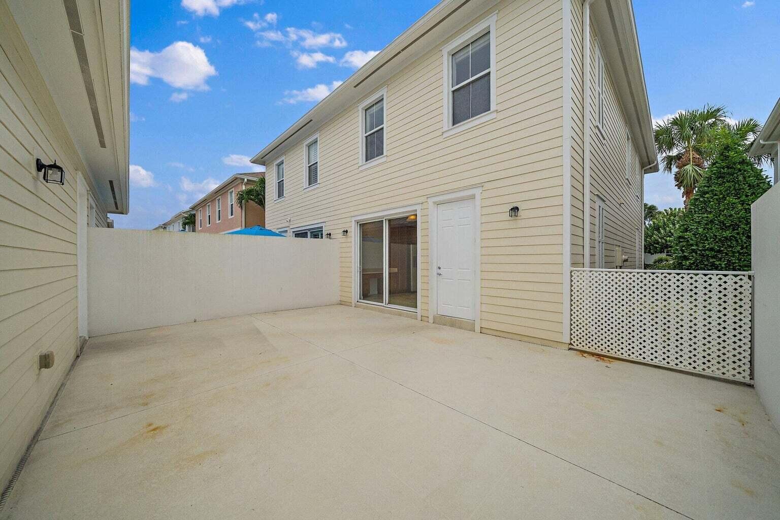 3253 Duncombe Drive