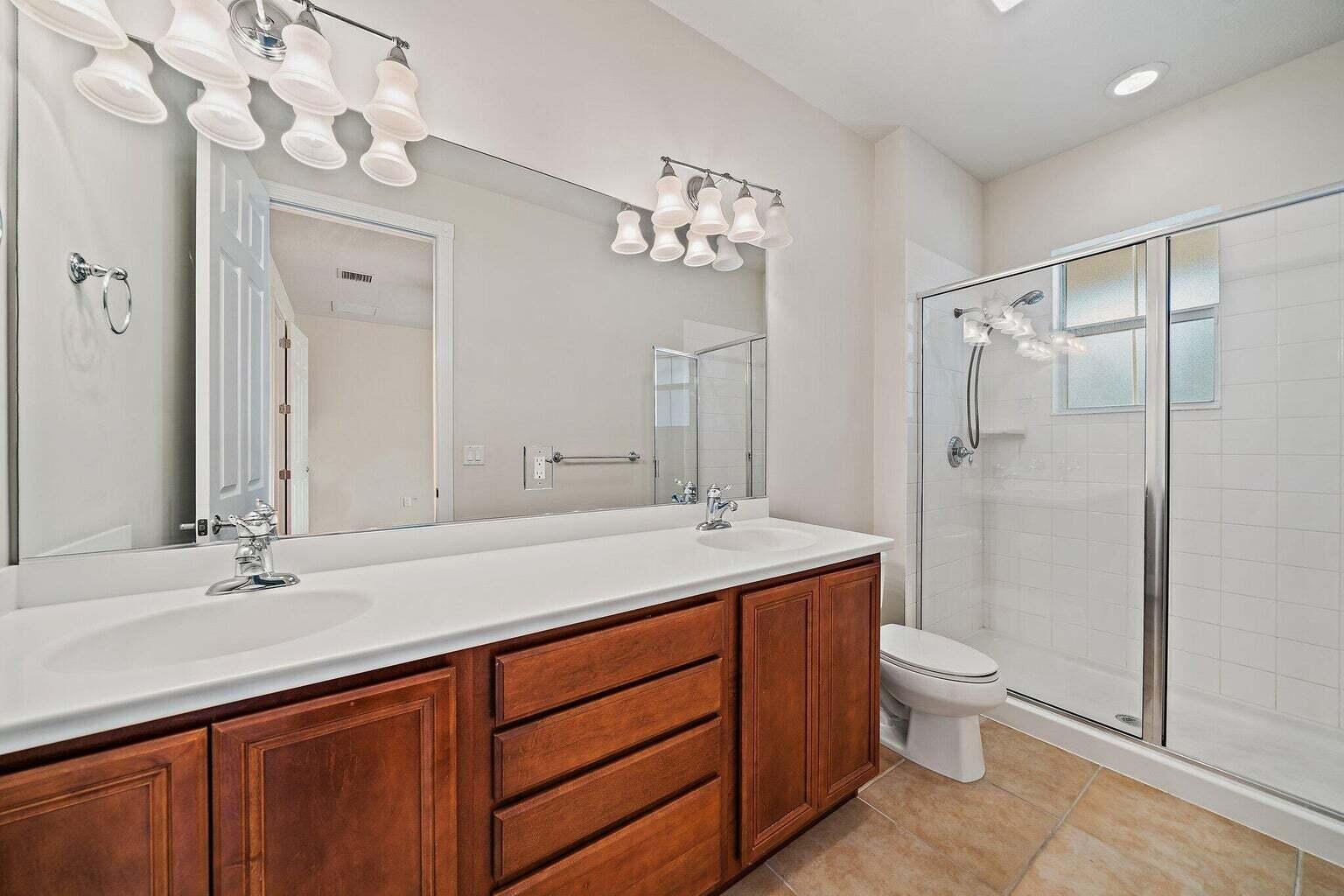 3253 Duncombe Drive