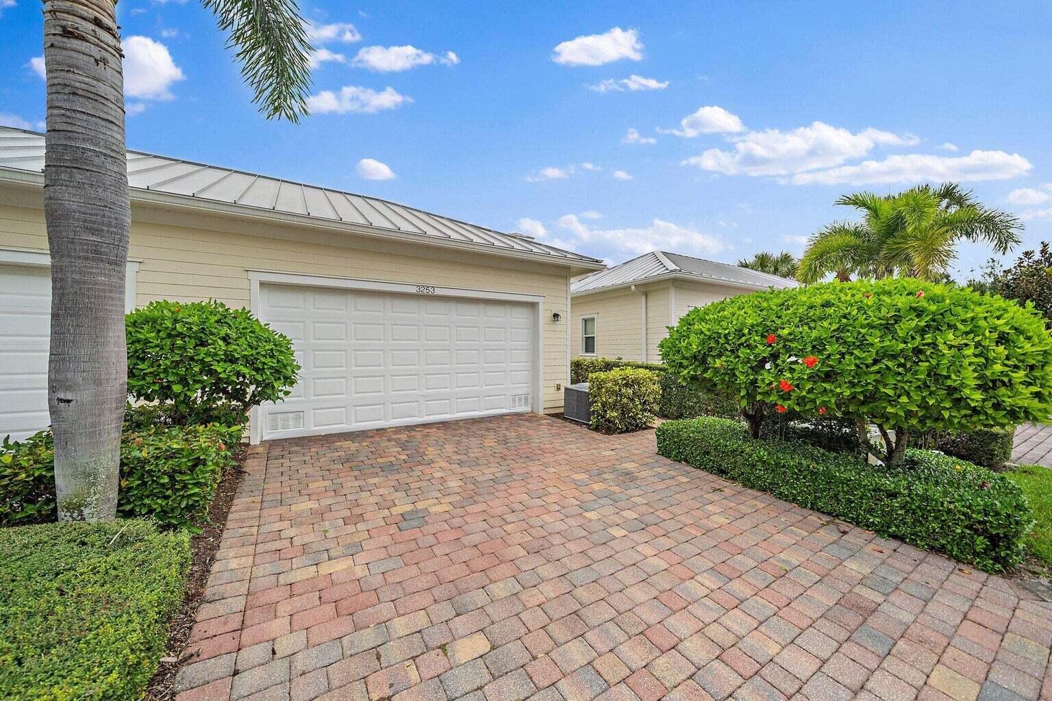 3253 Duncombe Drive