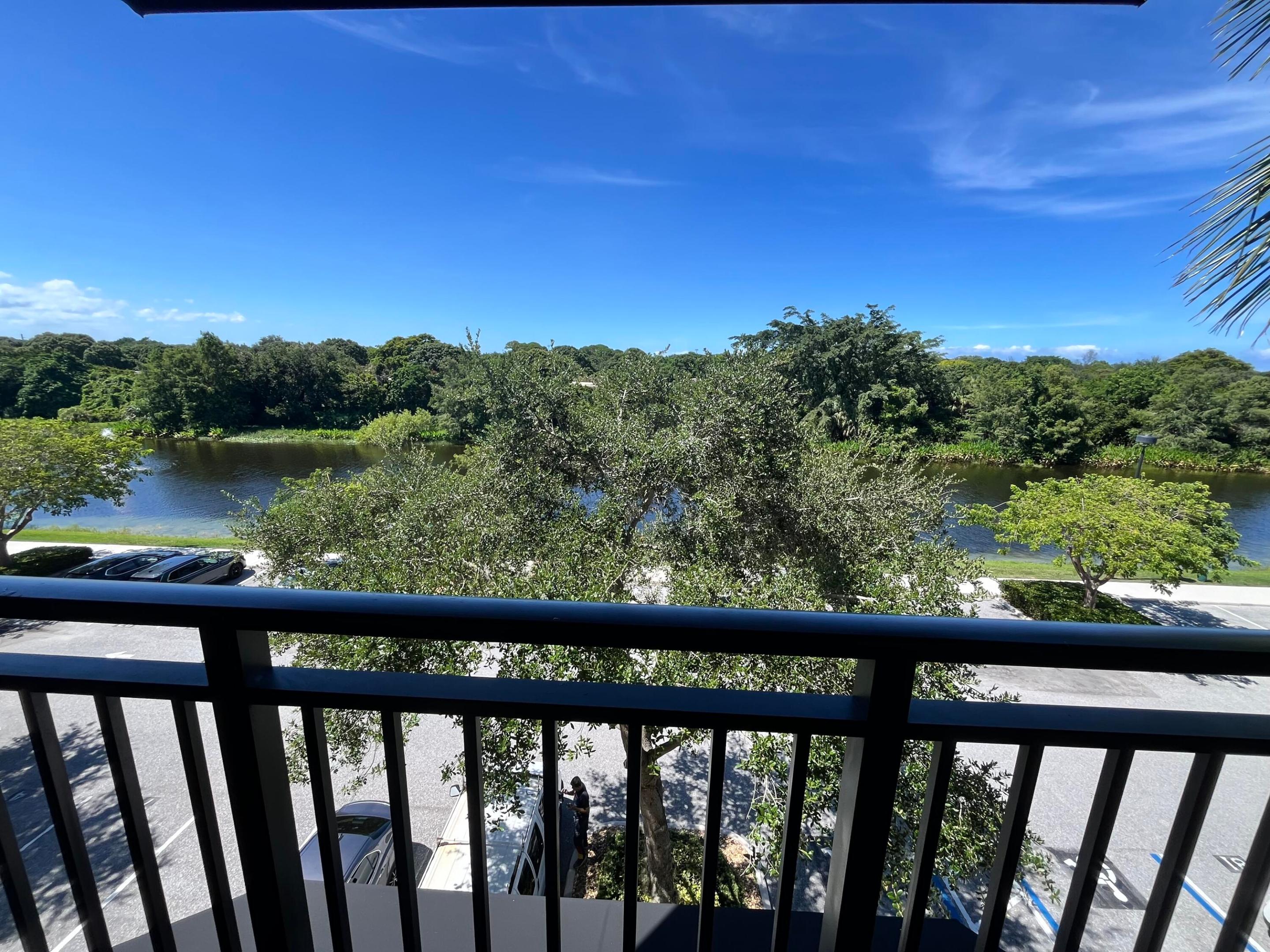 4905 Midtown Lane 2411