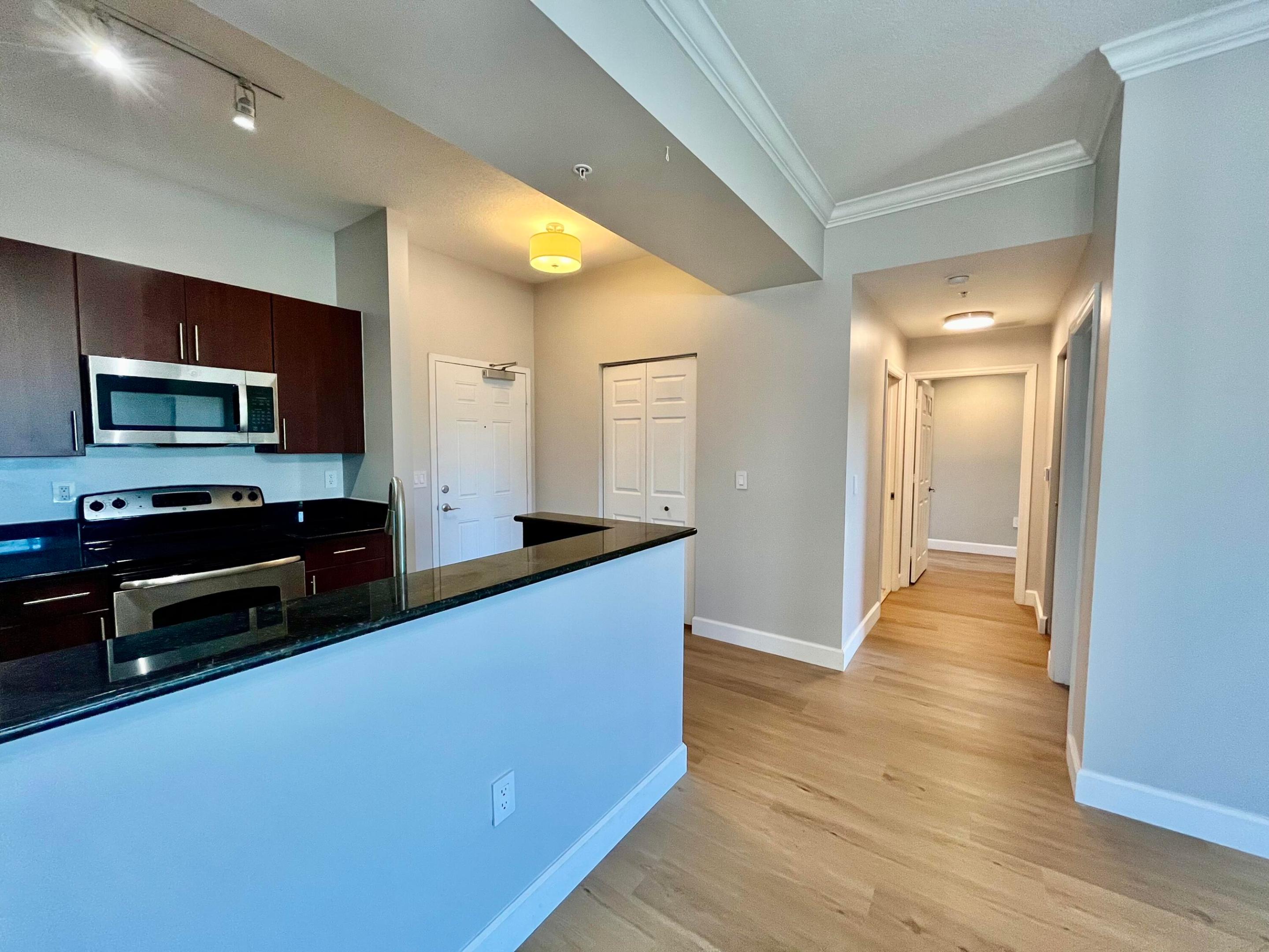 4905 Midtown Lane 2411