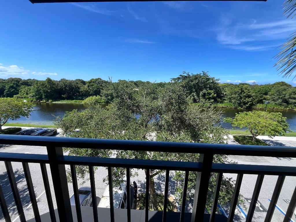 4905 Midtown Lane 2411