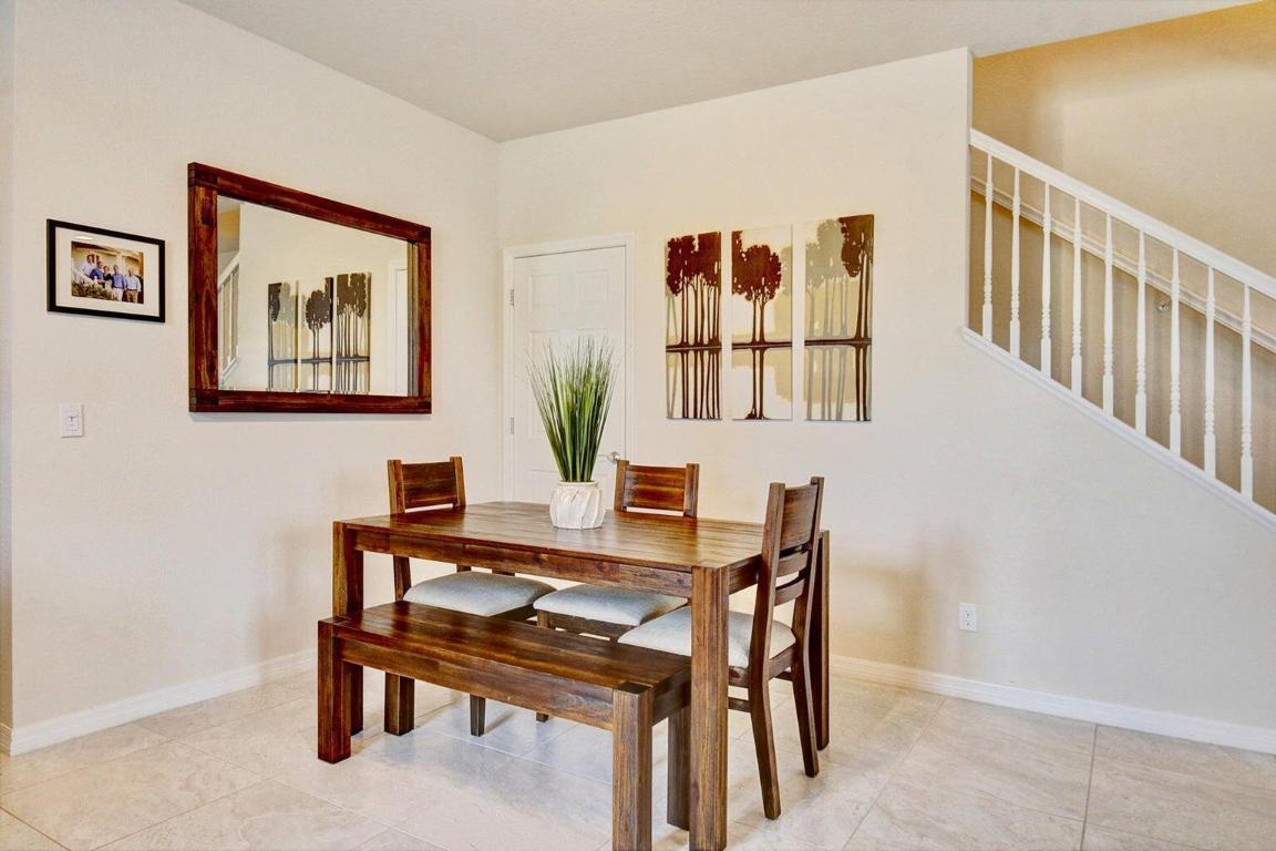 1239 N Community Drive