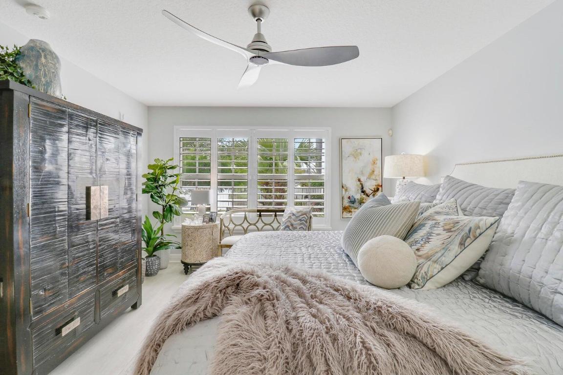 5021 Magnolia Bay Circle