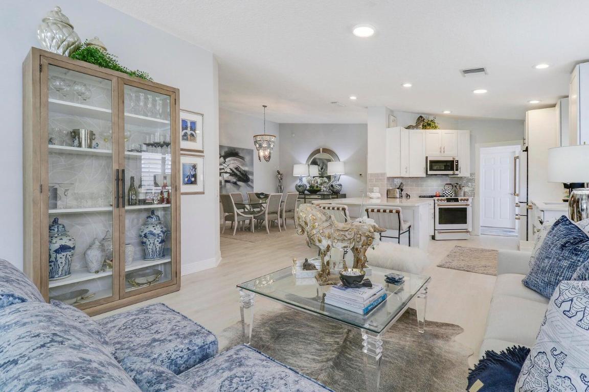 5021 Magnolia Bay Circle