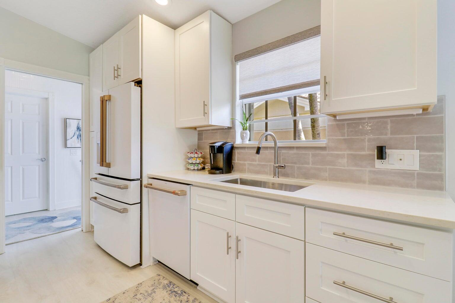 5021 Magnolia Bay Circle