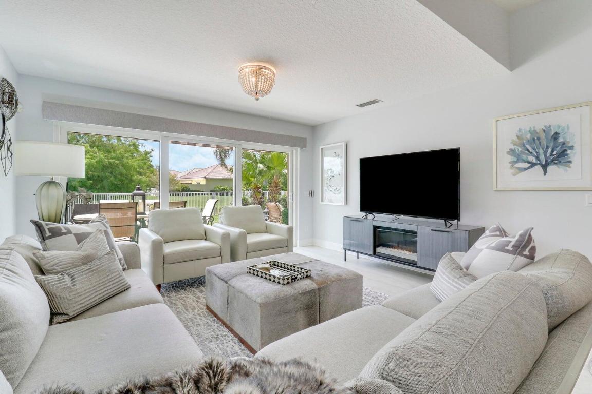 5021 Magnolia Bay Circle