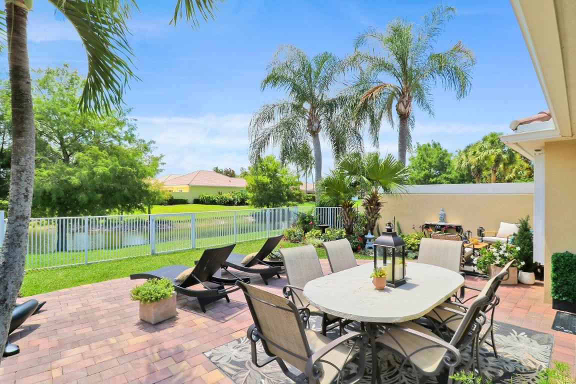 5021 Magnolia Bay Circle