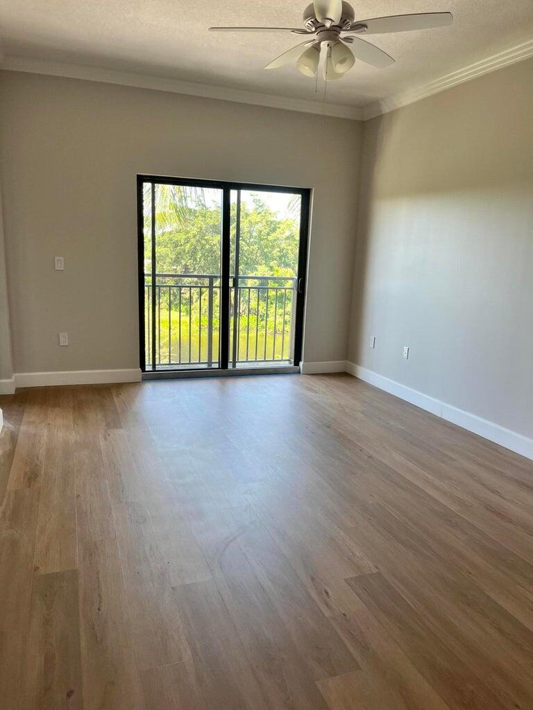 4905 Midtown Lane 2411