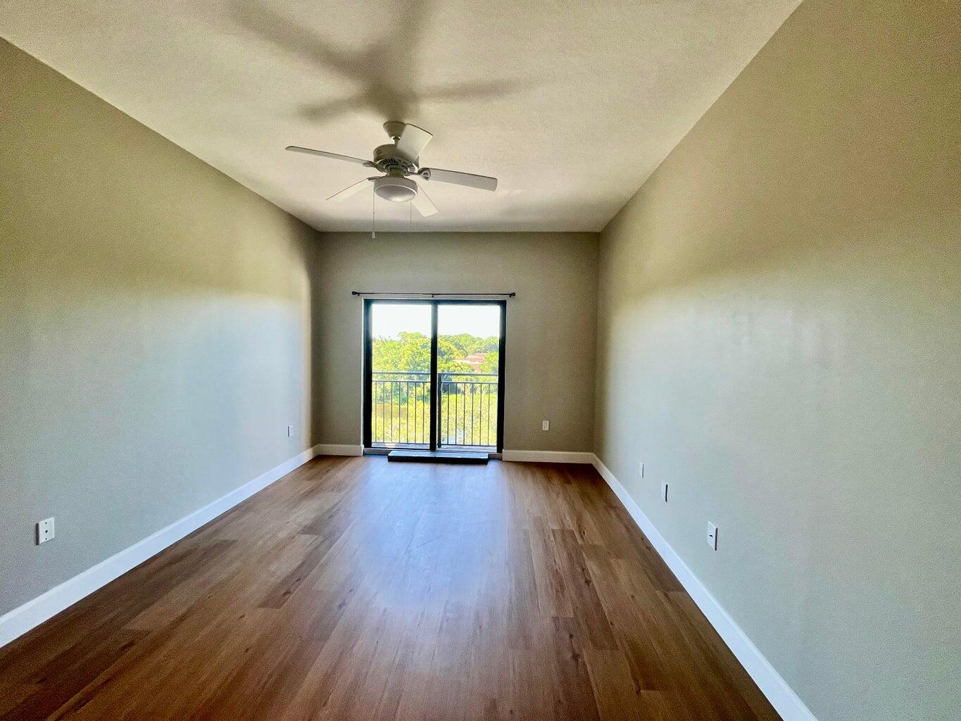 4905 Midtown Lane 2411