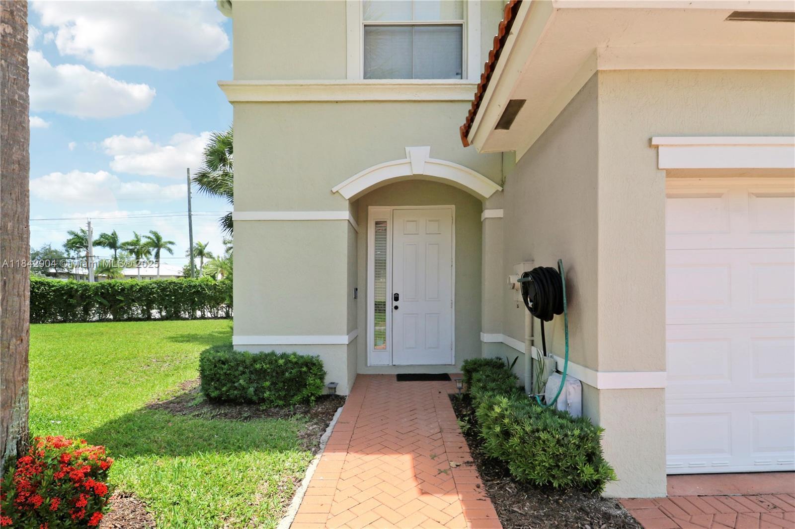 6047 Seminole Gardens Circle 6047