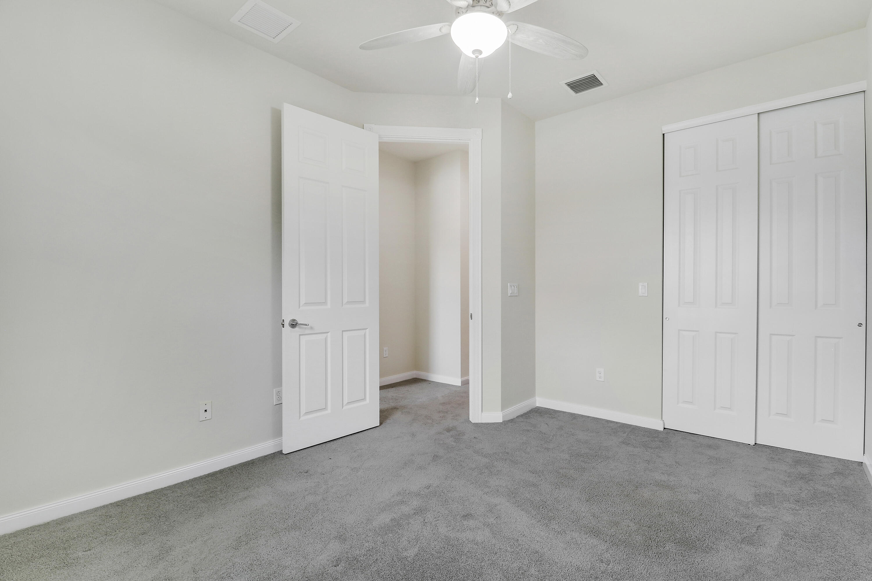 1043 Key Largo Street