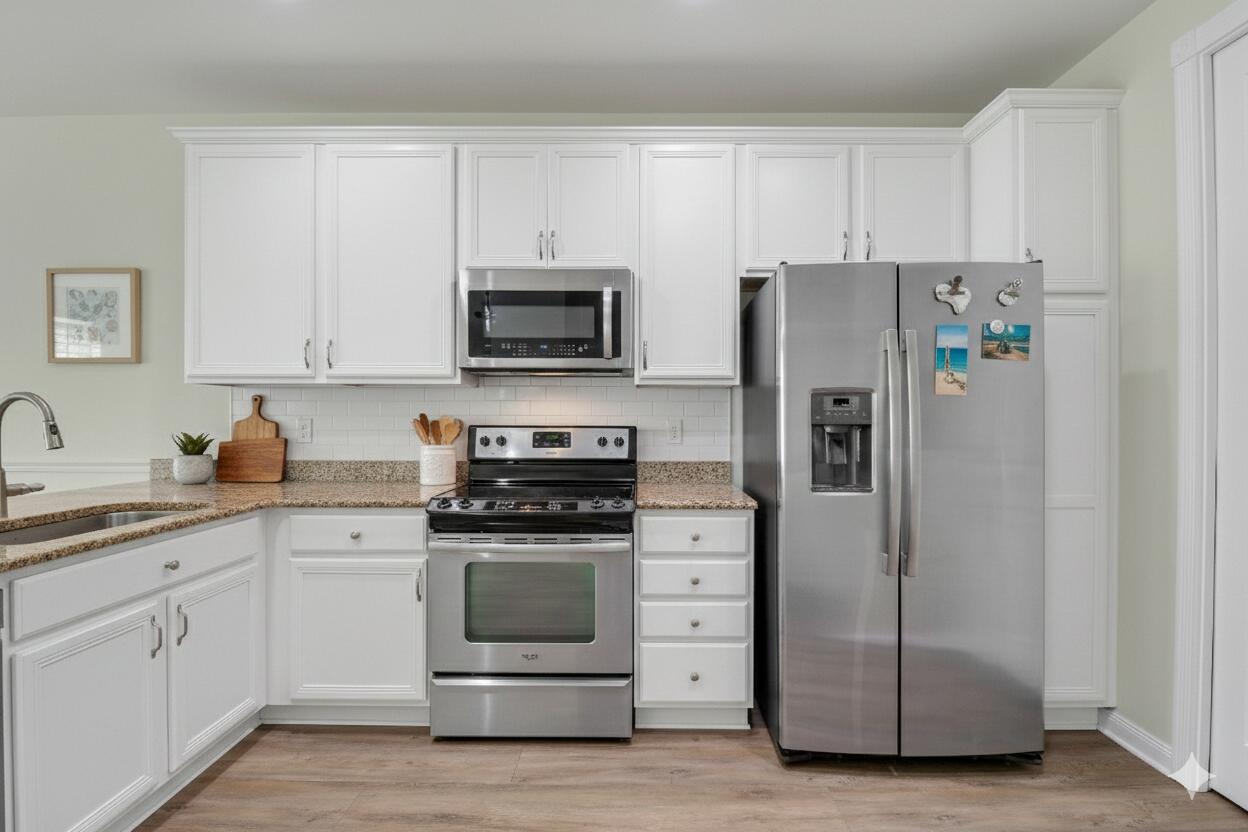 1043 Key Largo Street