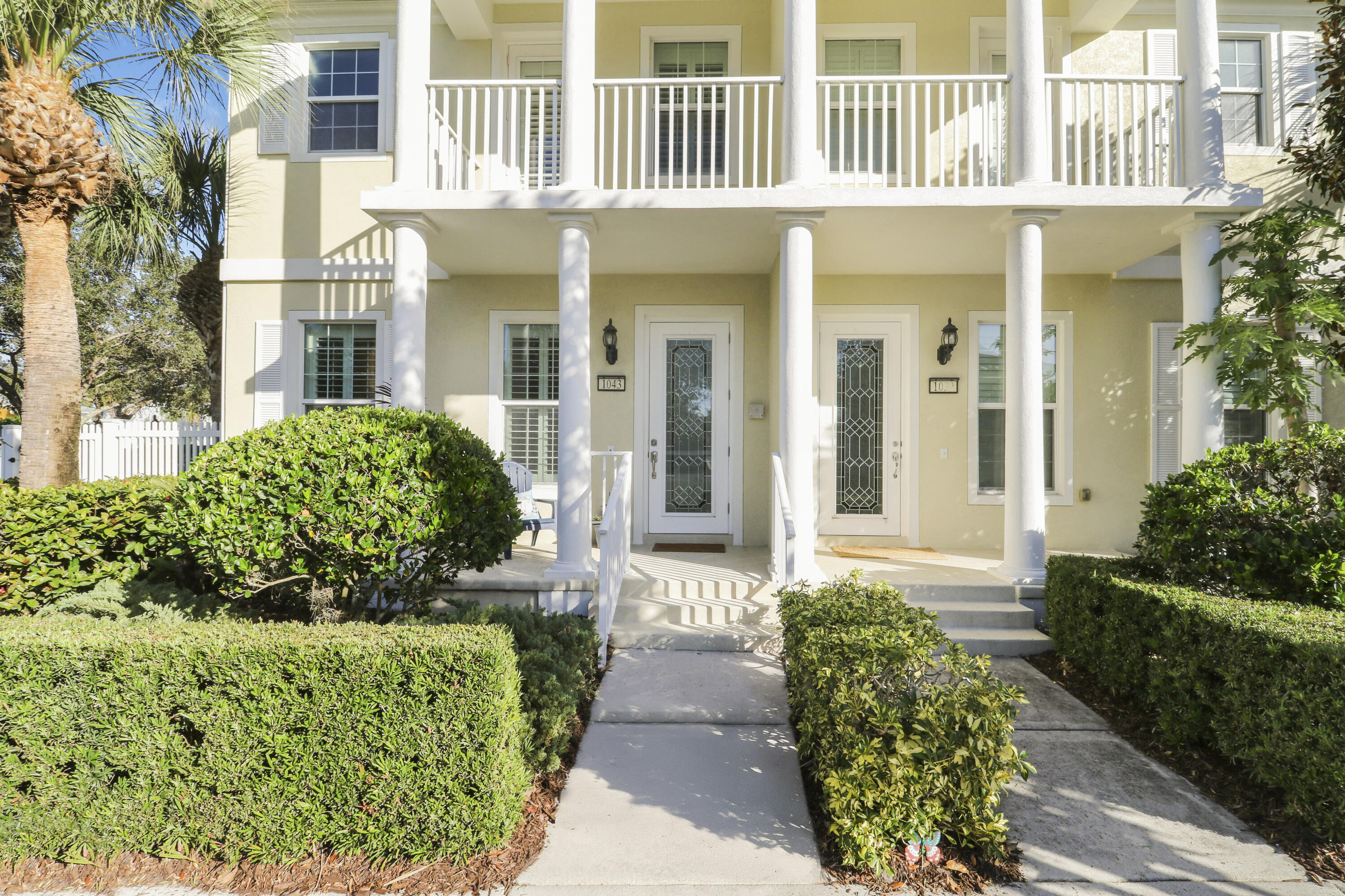 1043 Key Largo Street