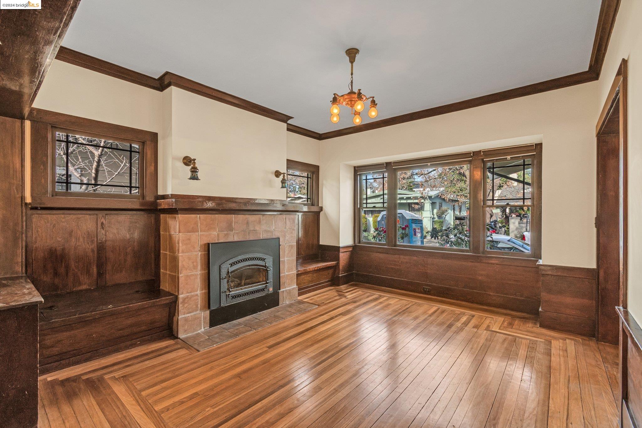 35 Ramona Ave