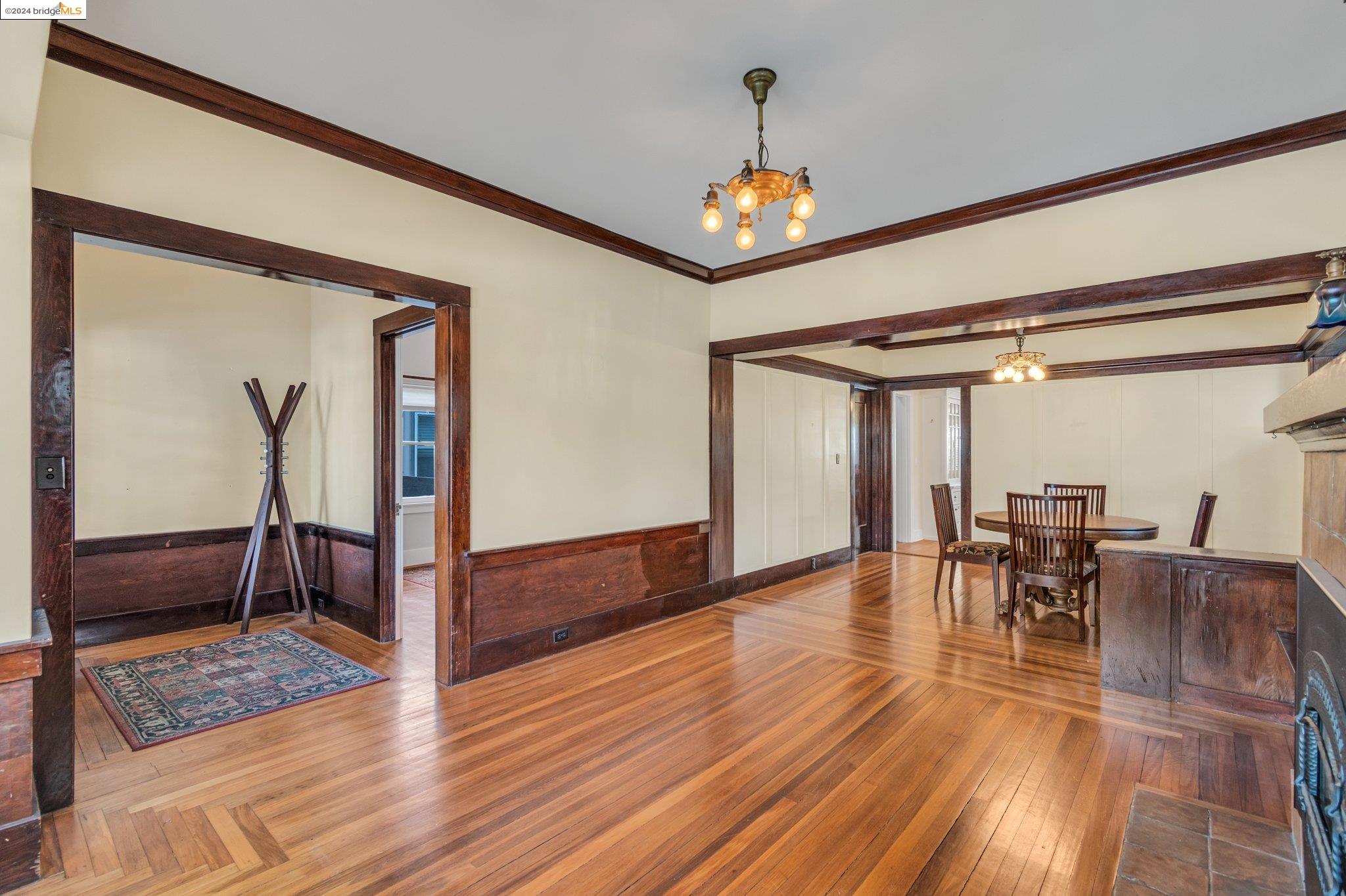 35 Ramona Ave
