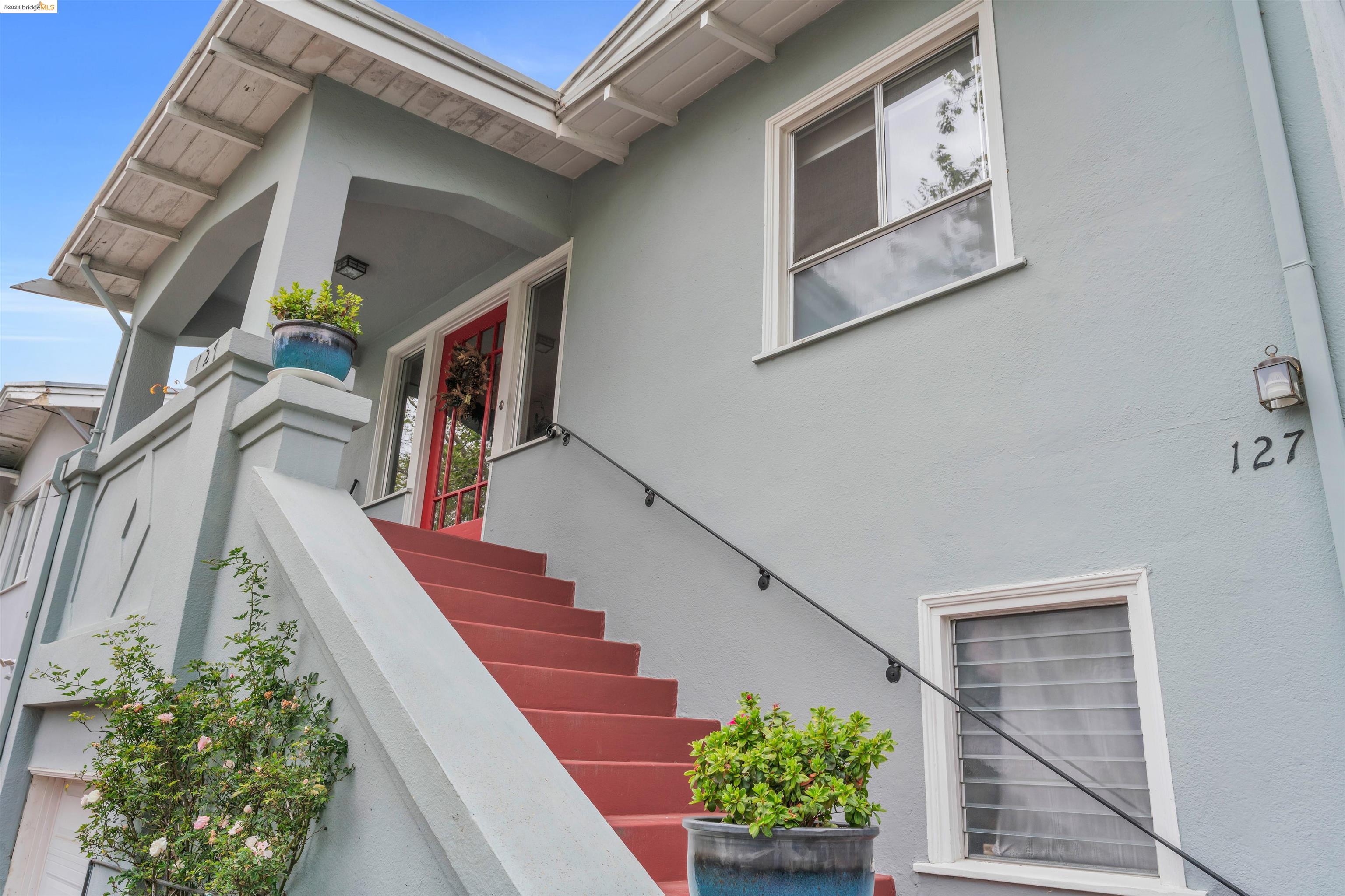127 Lake Ave
