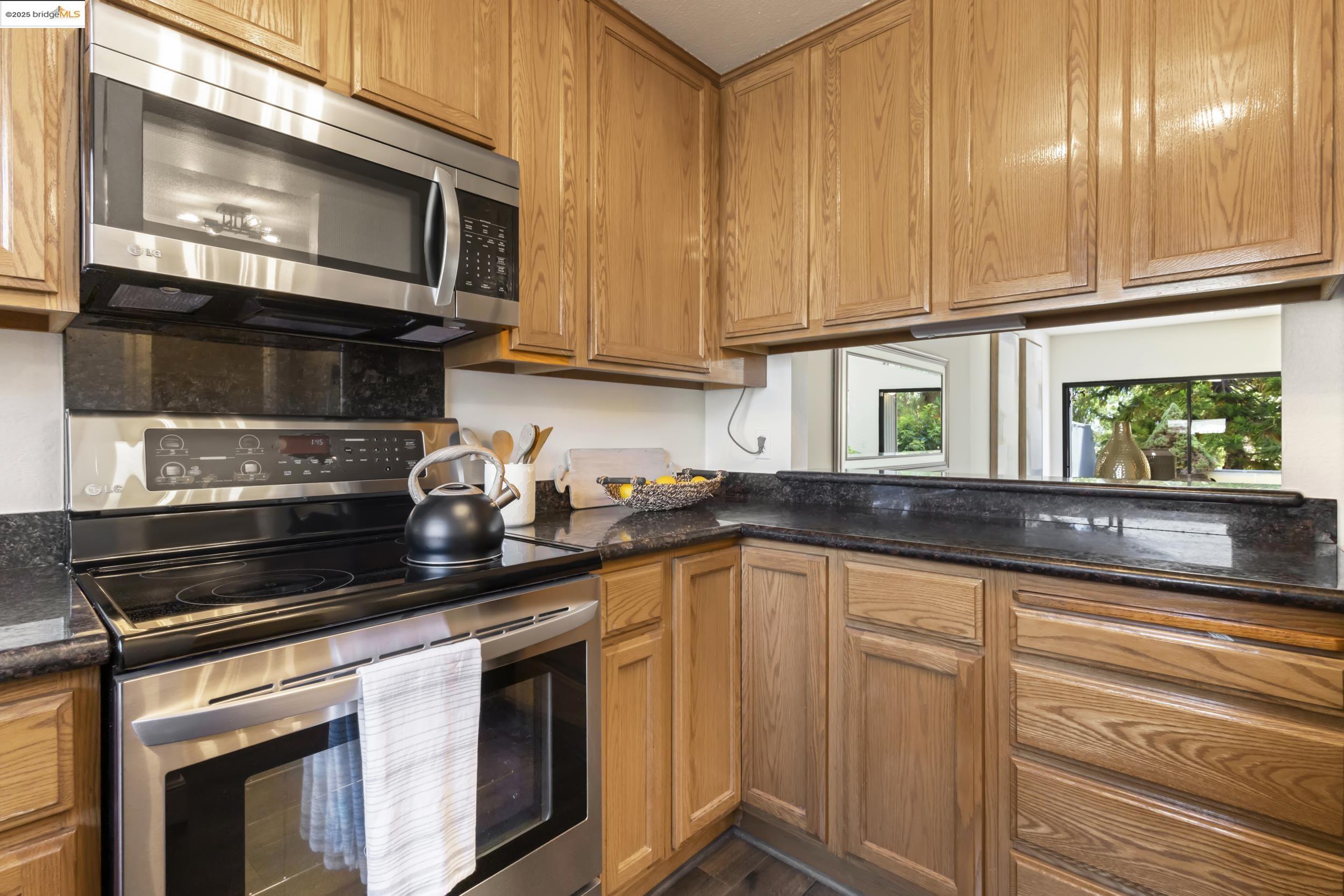 1018 Sahara Ct